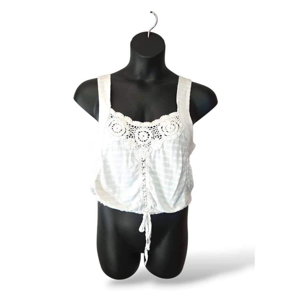 Free People White Boho Crochet Lace Trim Crop Tank Top Size Medium